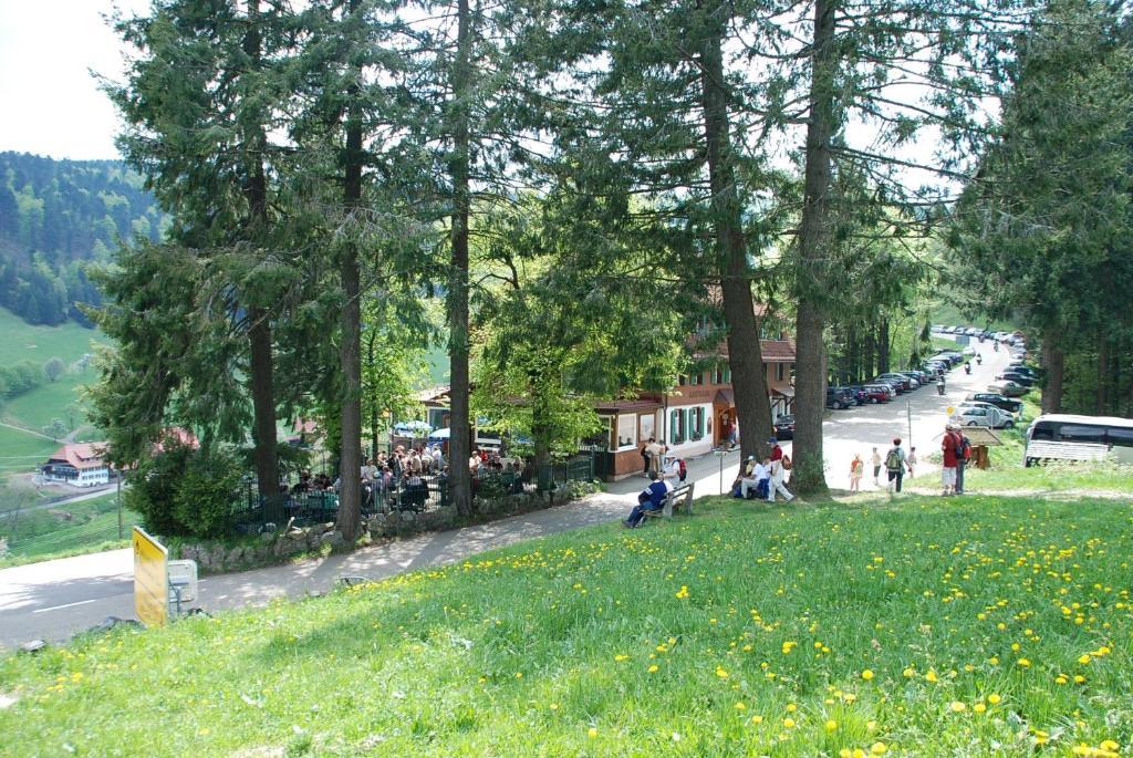 ホテル Berggasthof Haldenhof Vorderheubronn エクステリア 写真